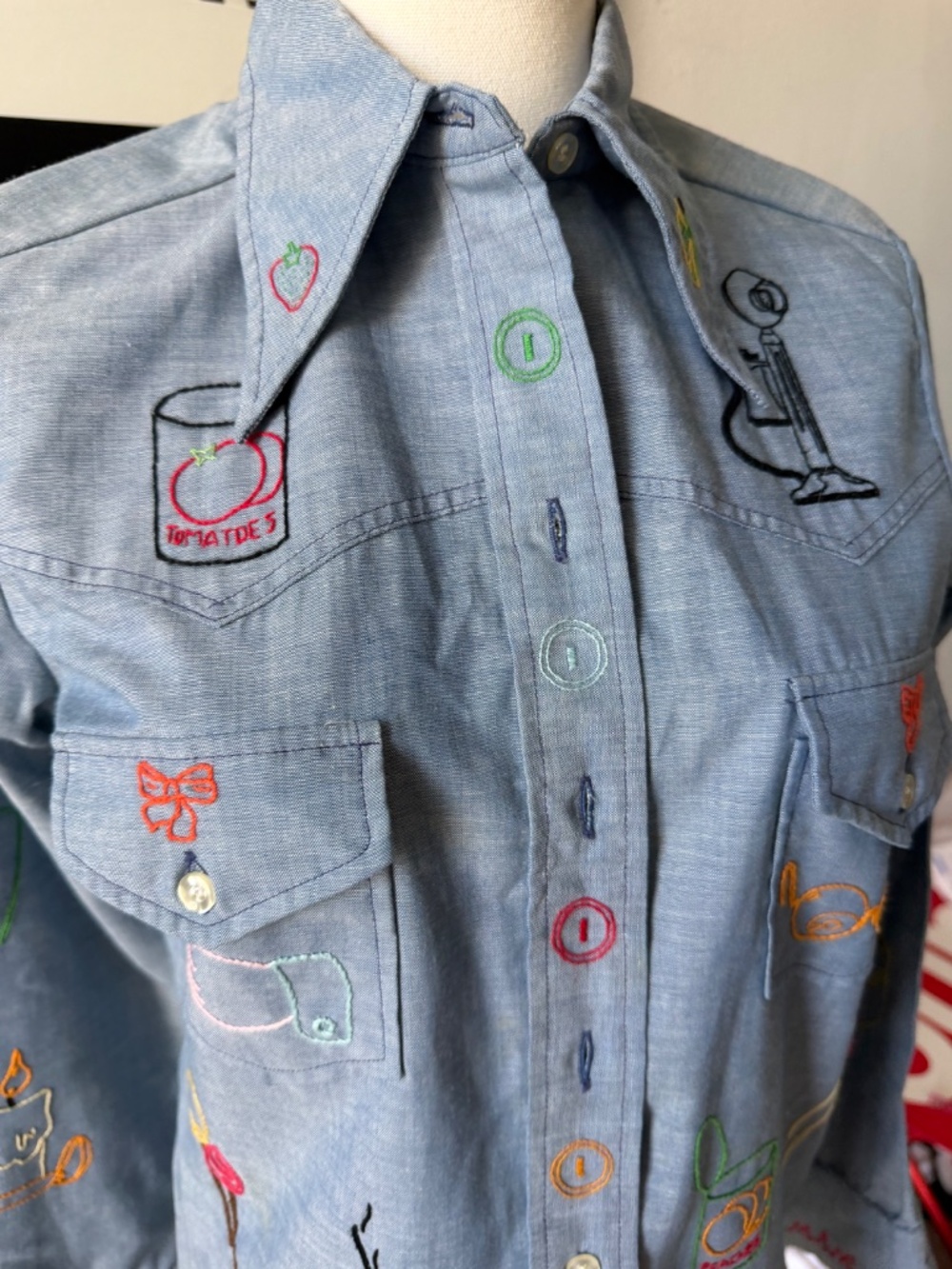 Vintage Wrangler Made in USA Denim Embroidery Button Up Shirt Sz 34 ONE OF KIND - Picture 3 of 9